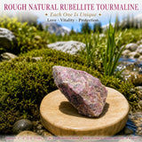 Grov naturlig rubellit-turmalin