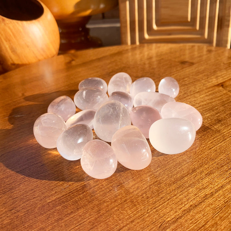 Ellipse roulée en quartz rose glacé