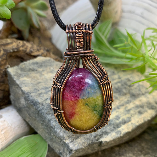 Collier pendentif en fil de cuivre en agate arc-en-ciel Harmony