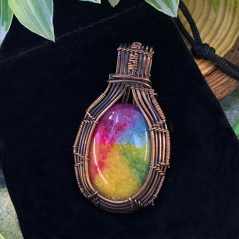 Collier pendentif en fil de cuivre en agate arc-en-ciel Harmony