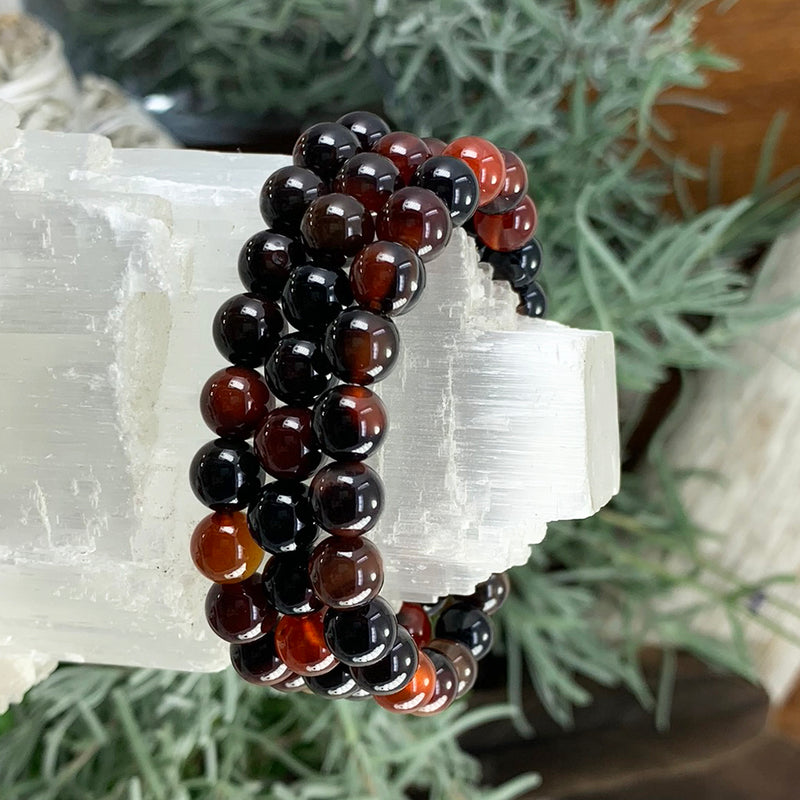 Bracelet Mala en agate à rayures noires avec pochette en velours