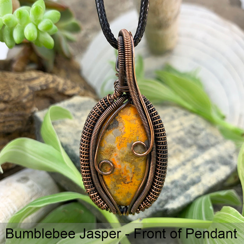 Colar com pingente de fio de cobre Bumblebee Jasper