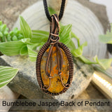 Colar com pingente de fio de cobre Bumblebee Jasper