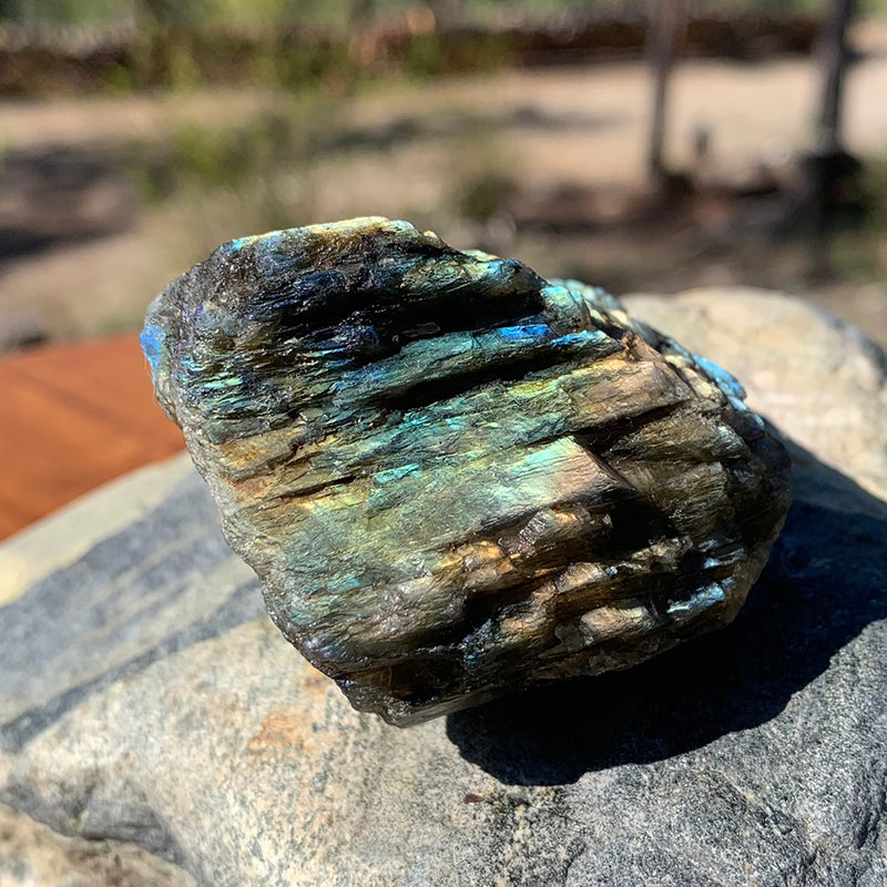 Pierre naturelle labradorite flashy