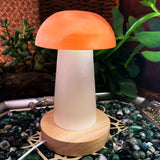 Lumière d'ambiance en cristal (pyramide moyenne en quartz transparent)