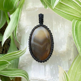 70% OFF Orca Agate Macramé Pendant Necklace