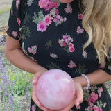 Grande esfera de quartzo rosa