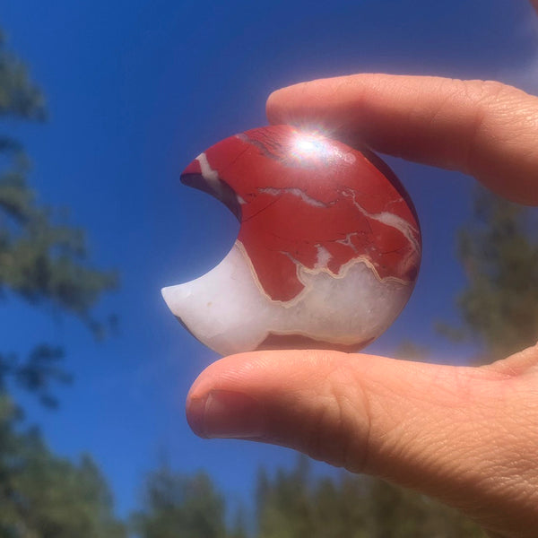 Pedras da Lua Crescente em Jaspe Vermelho