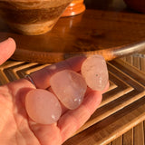 Piedra rodada Calcedonia rosa