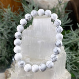 Bracelet Mala Howlite Blanche Avec Pochette En Velours