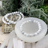 Bracelet Mala Howlite Blanche Avec Pochette En Velours